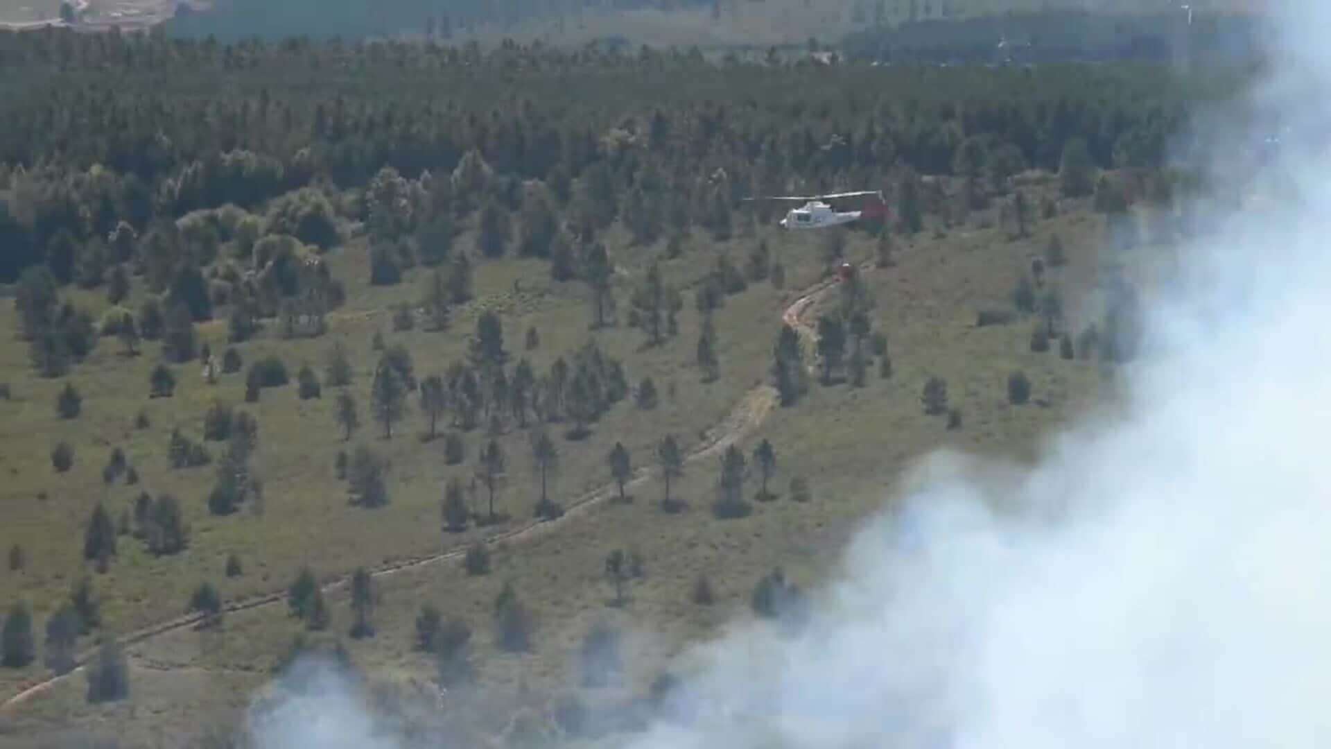 El incendio de Brañuelas (León) quema 450 hectáreas pero está prácticamente estabilizado