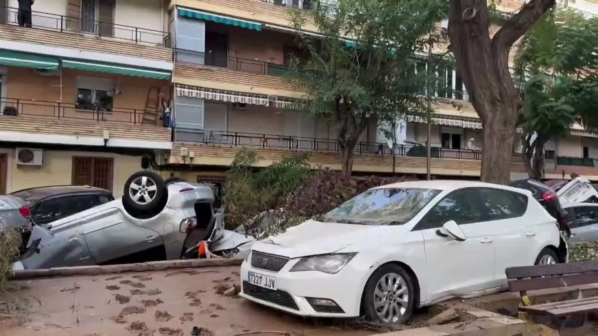 Alfafar (Valencia), con 3 fallecidos, pide abrir ya un acceso para alimentos, agua y medicamentos