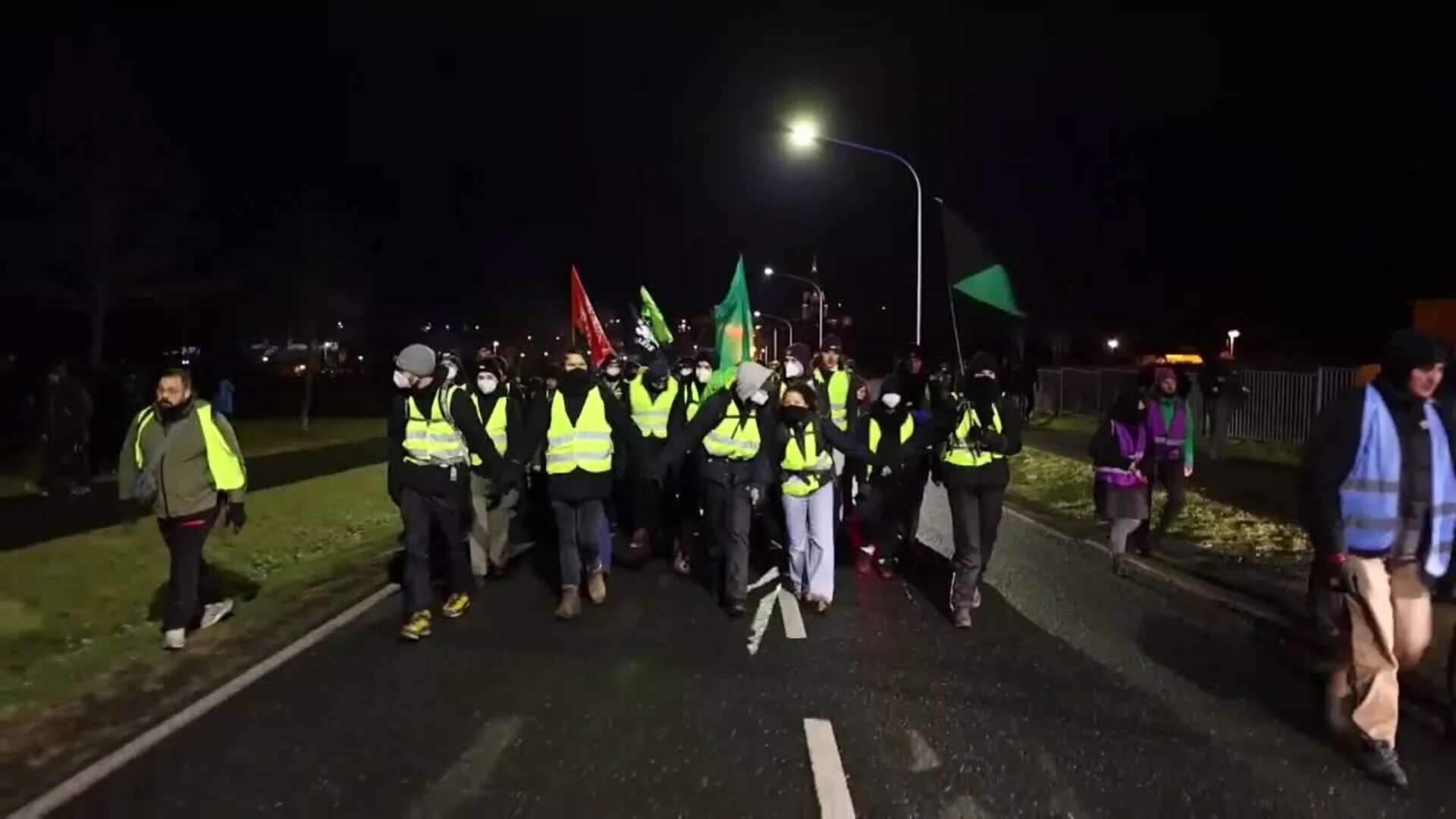 Manifestantes logran retrasar en dos horas inicio de congreso de Alternativa para Alemania