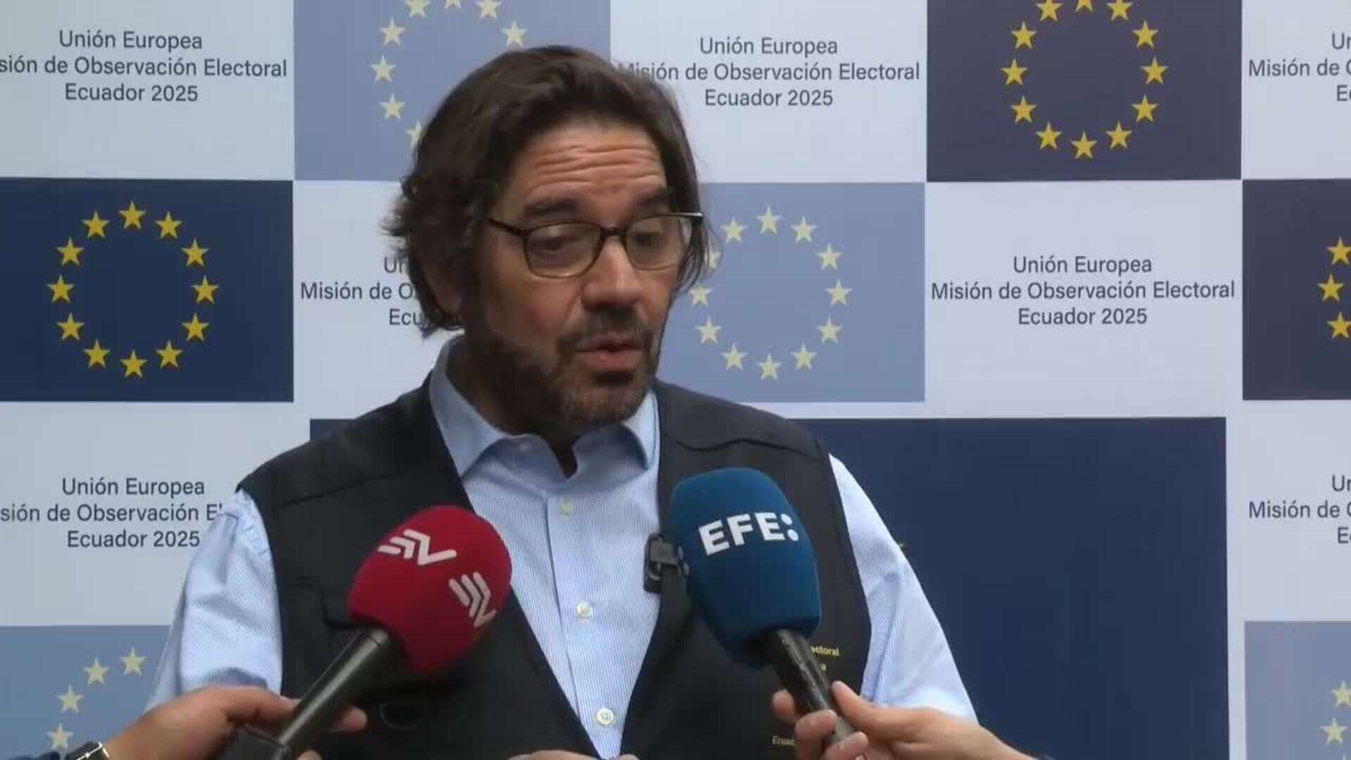 La Unión Europea intensifica su misión electoral en Ecuador con 40 observadores más