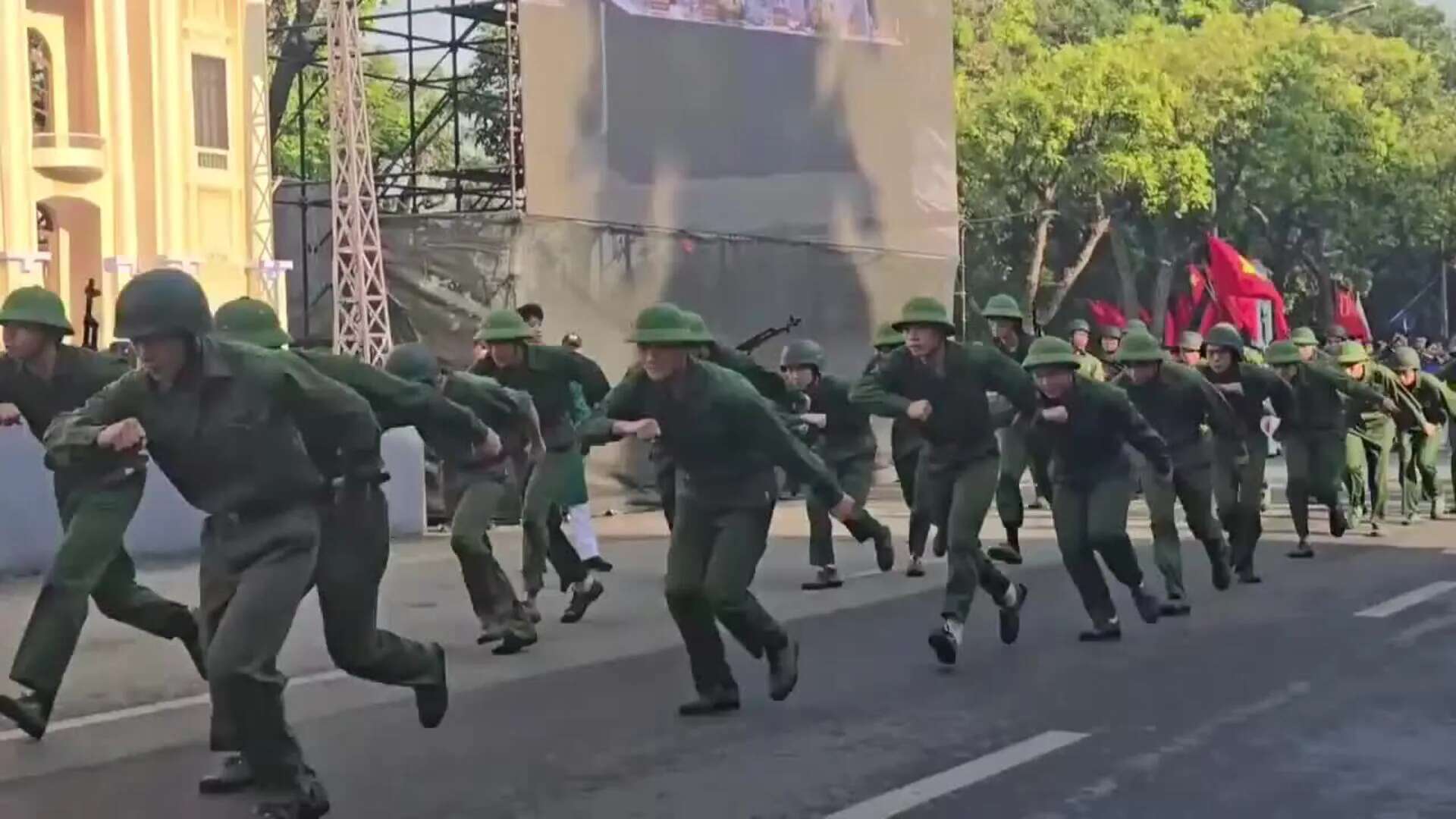 Hanói acoge con cantos y actuaciones la ceremonia de apertura del Festival Cultural por la Paz