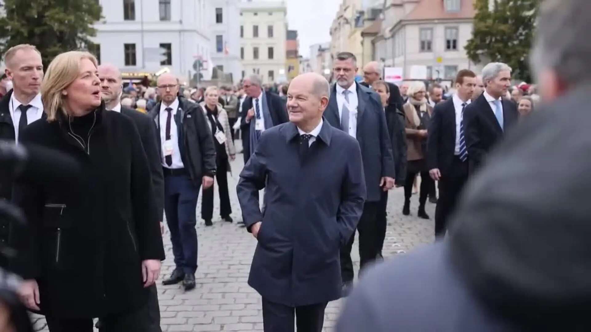 Alemania celebra 34 años reunificada pero con grietas políticas por los populismos