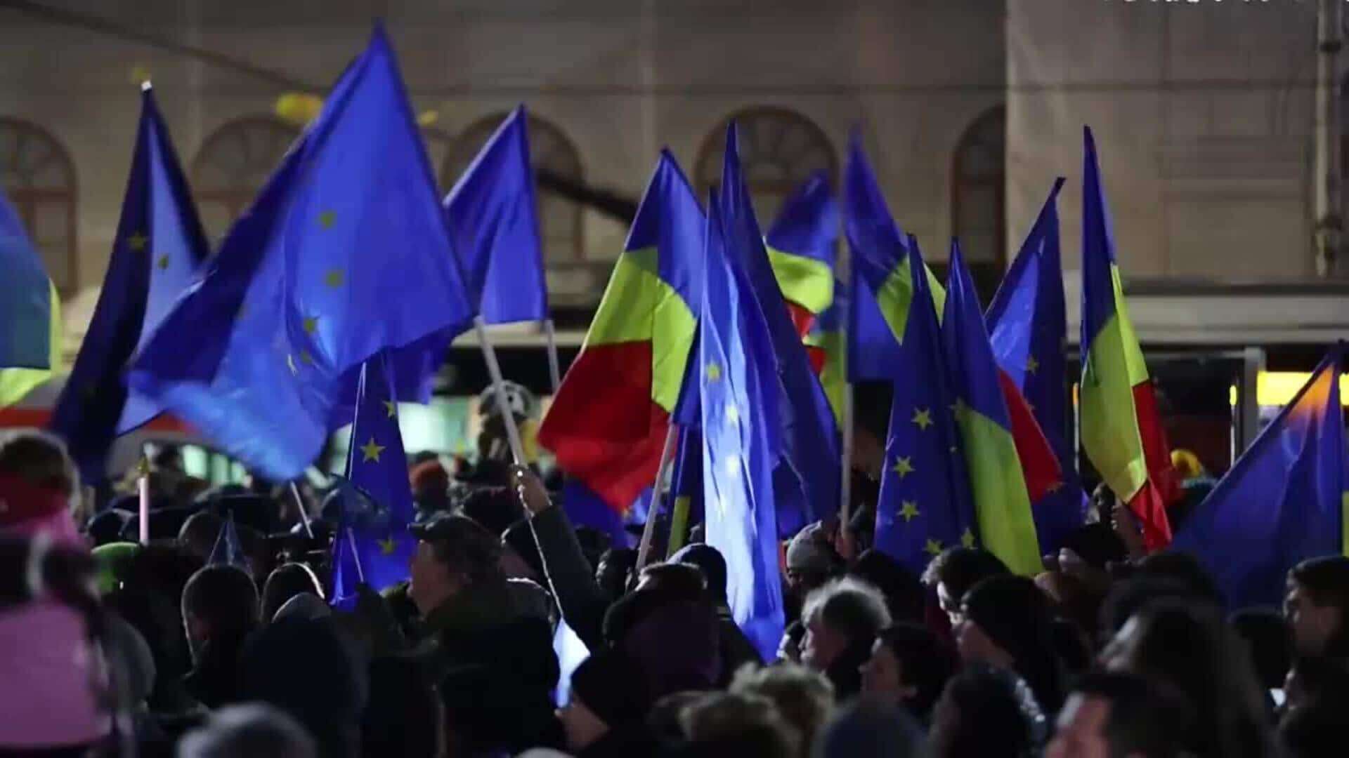 Multitudinaria protesta en Bucarest por una Rumanía europeísta