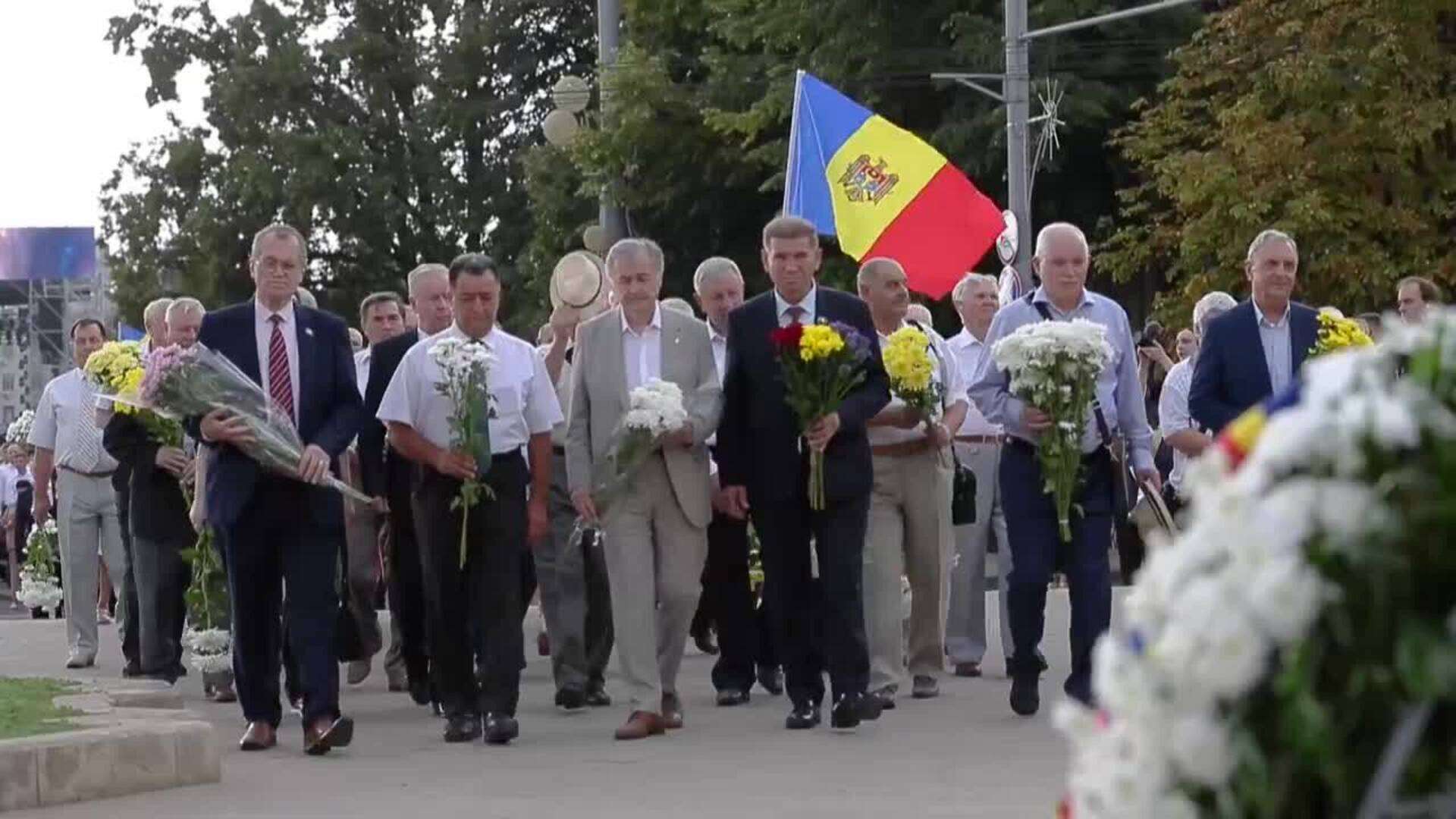 Los líderes de los países bálticos y Moldavia celebran la independencia en Chisináu