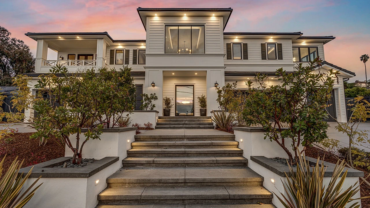 $13M California mansion's price drops $250K every week until someone finally buys it in rare auction