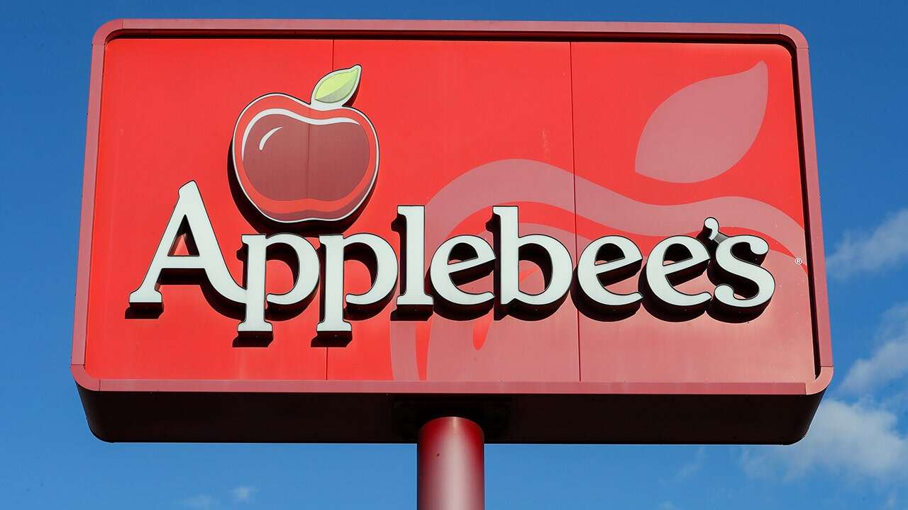 Applebee's offers boneless wing deal after Philadelphia Eagles pick-six during Super Bowl