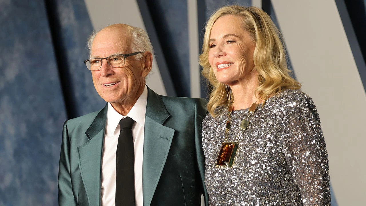 Battle erupts over Jimmy Buffett's $275M fortune as widow claims she's left in the dark