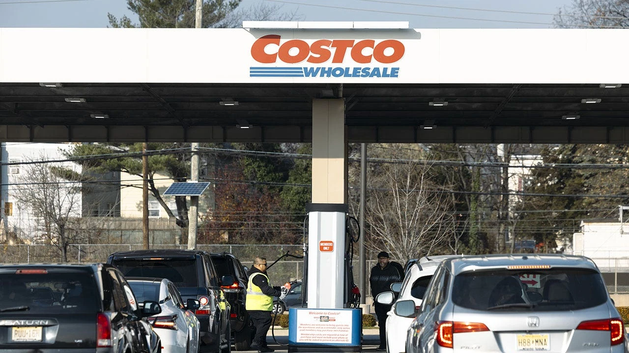 Costco sees record fuel sales after extending gas station hours