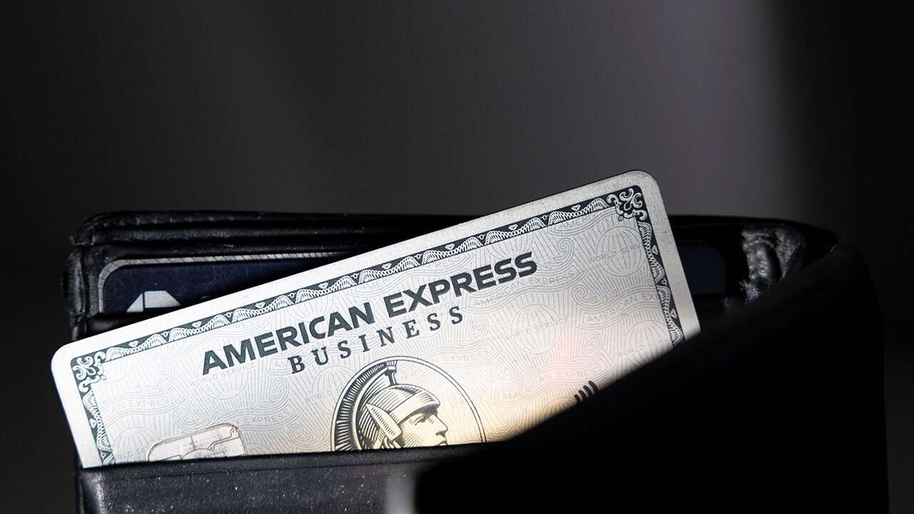 American Express takes further control of restaurant reservations