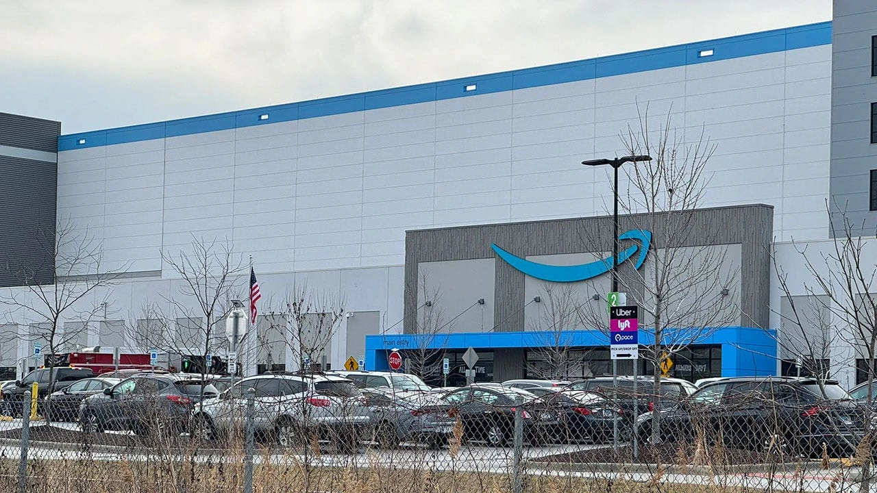 Amazon employees evacuate after fire breaks out at Illinois fulfillment center