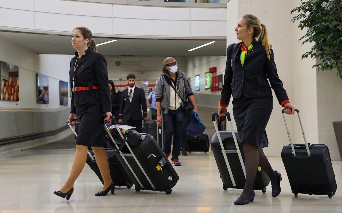 Thousands of flight attendants to hold nationwide pickets amid contract negotiations