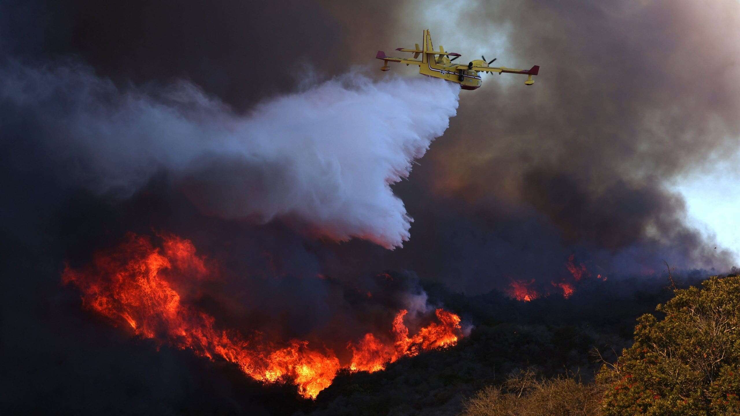 Los Angeles area college campuses shut down as wildfires spread