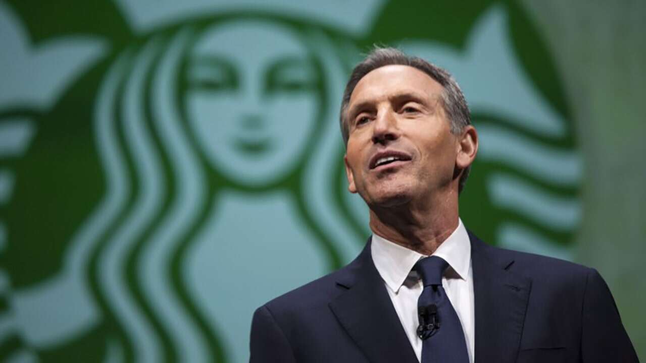 Starbucks founder says Steve Jobs told him to fire executive team: 'He was right'