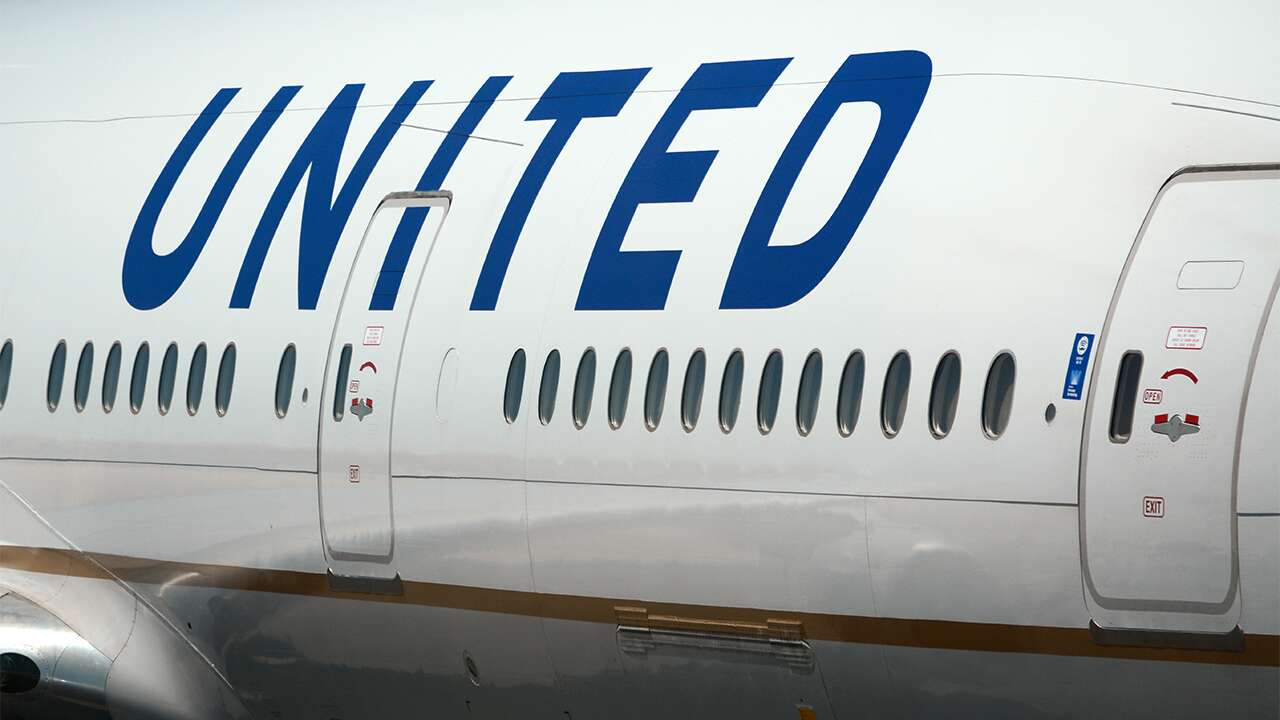 United Airlines announces 'accelerated' Starlink timeline for passengers