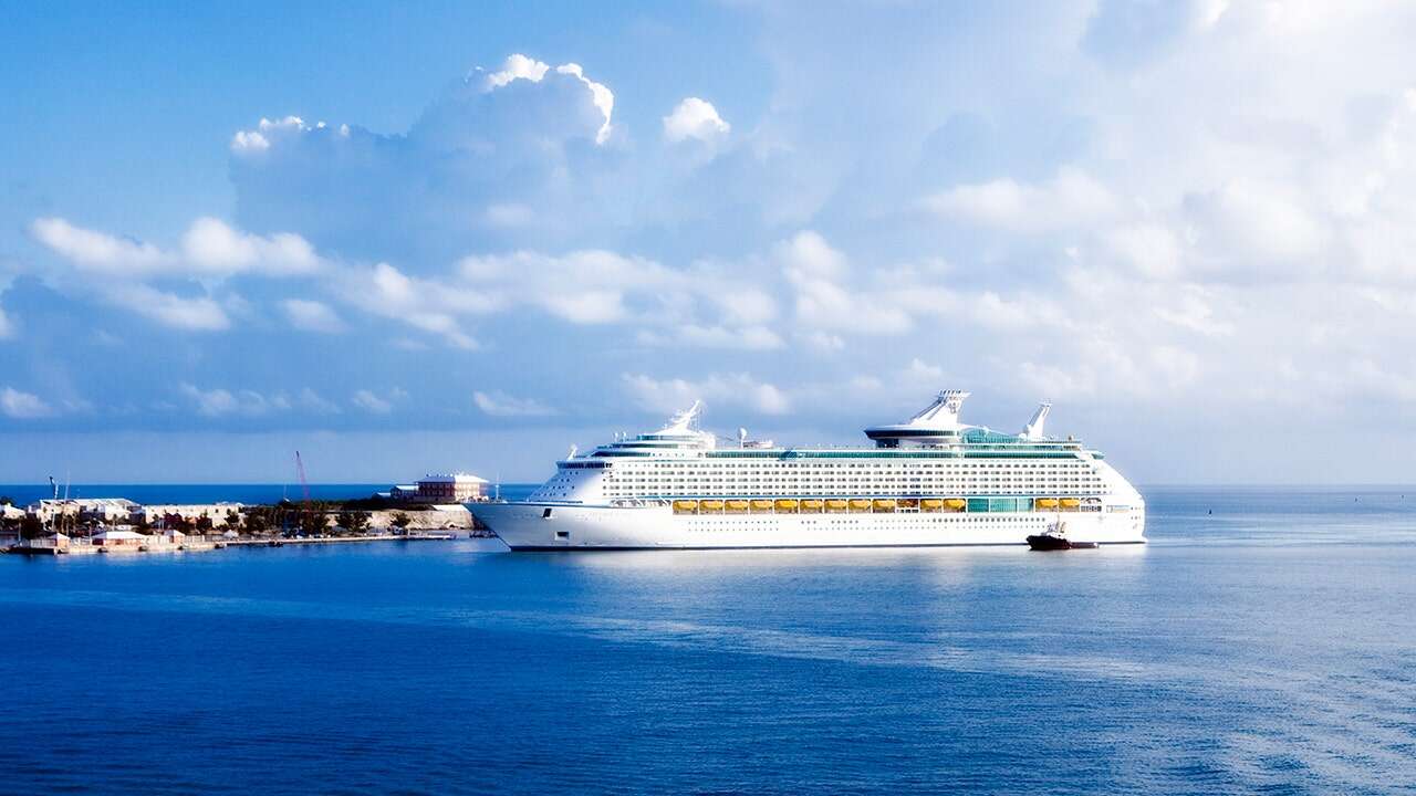 Video shows cruise ship severely tilting due to unexpected wind gust