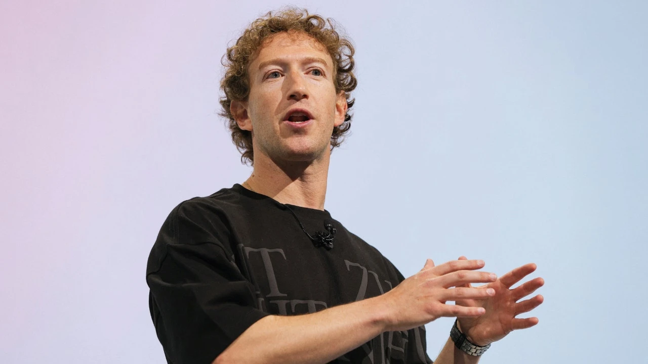 Meta's Zuckerberg aiming to dominate AI race with recruiting push for new ‘superintelligence’ team: report