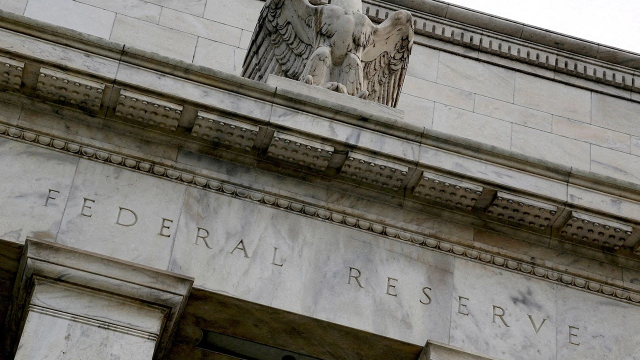 Former Fed governor says Trump is right to be frustrated with Powell's restrictive policies