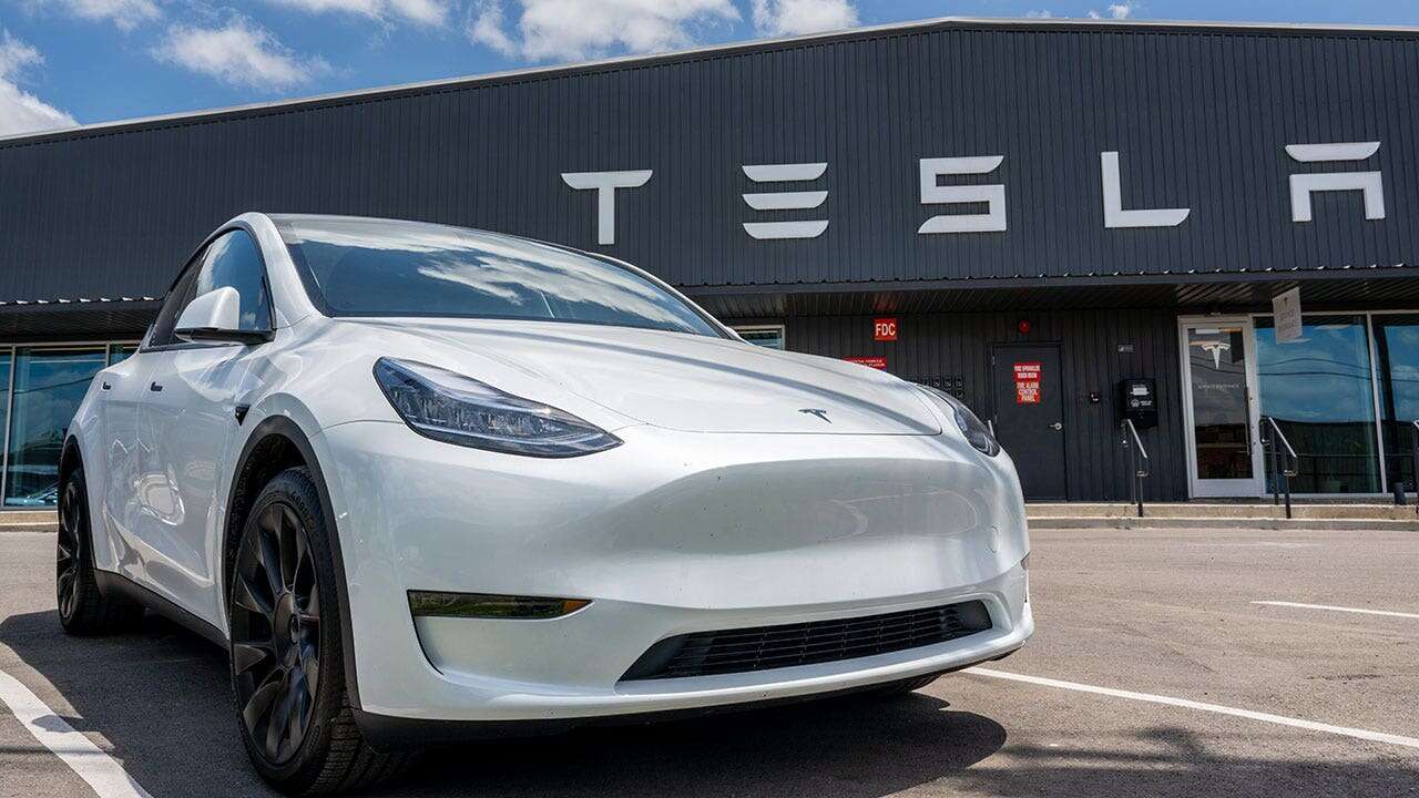 Tesla booted from Vancouver International Auto Show over 'safety of attendees'