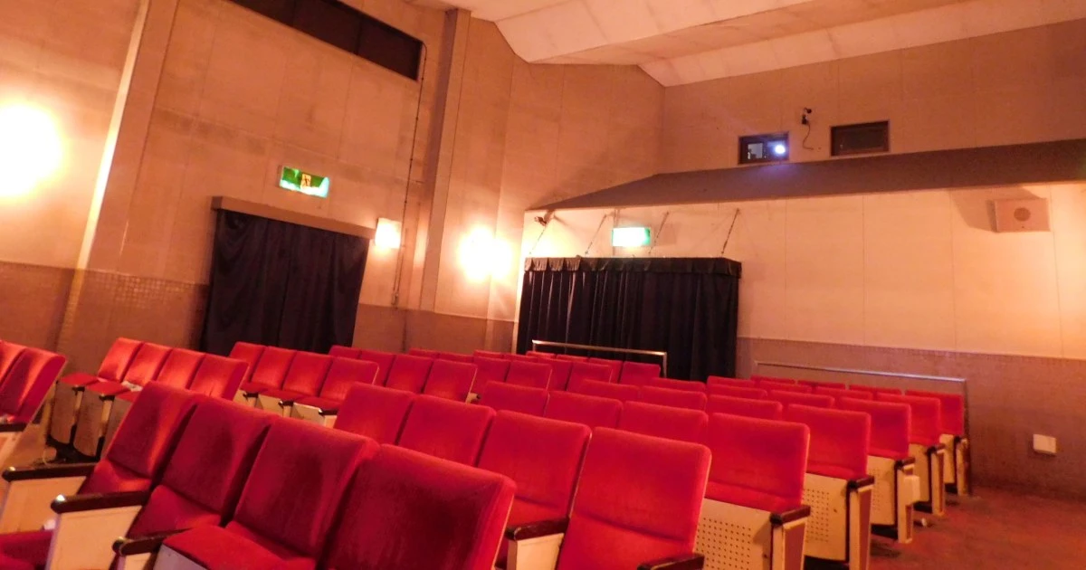 愛知の「成人映画館」がお年寄りたちの「憩いの場」に…「ハッテン行為なし」がなぜ実現できたのか