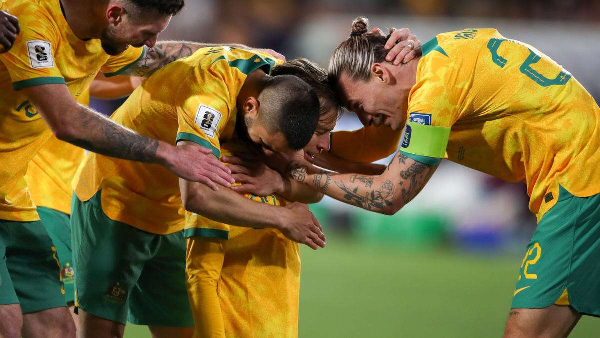 Socceroos sink China to revive World Cup hope