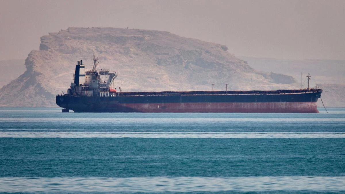 Iran, US trade new strikes as Trump dismisses pressure to end war