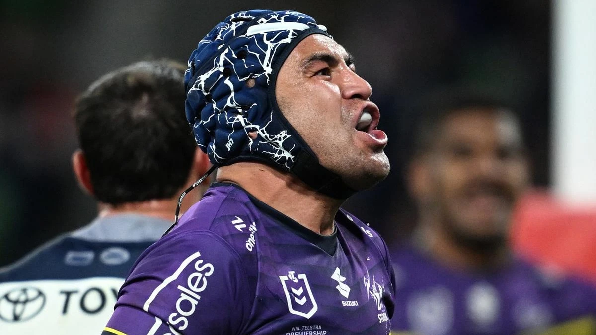Dally M medallist settles NRL future after massive contract offers