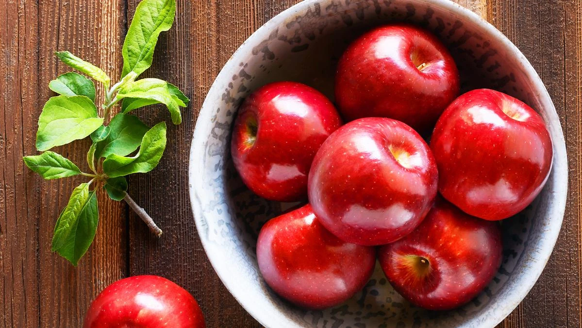 It’s apple season! We try the best apple recipes and reveal the new apple variety that sold out in weeks last year