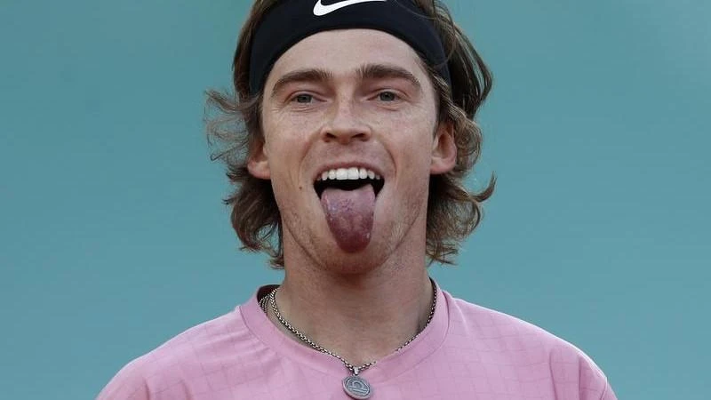 SoccerRublev powers into Halle semi-finals