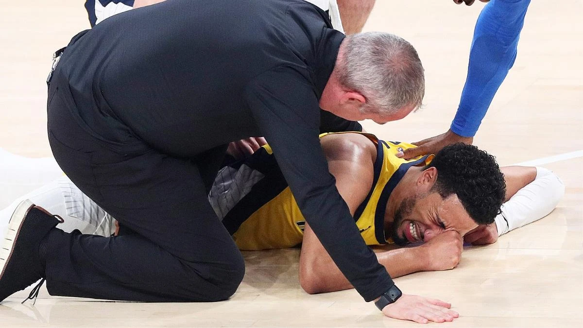 Arena falls silent as NBA superstar goes down in championship finale