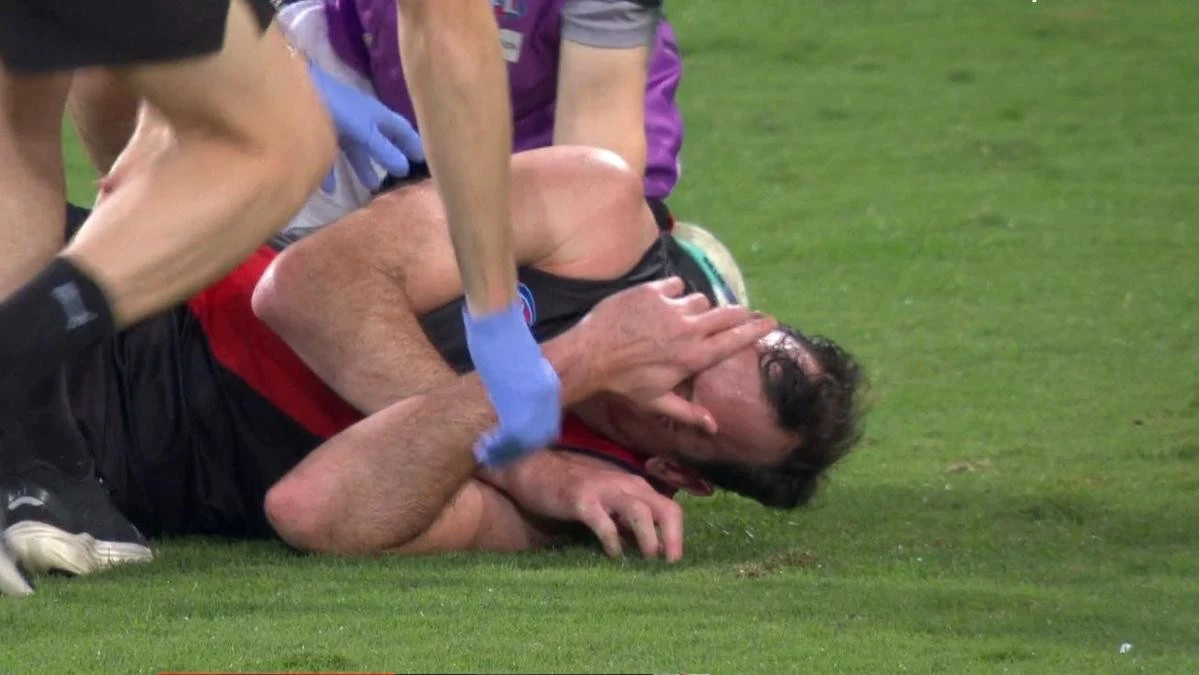 Much-loved veteran’s AFL career likely to end in ‘horrible’ scenes