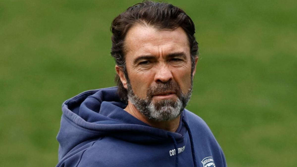 AFL forces Geelong to act on master coach’s side gig