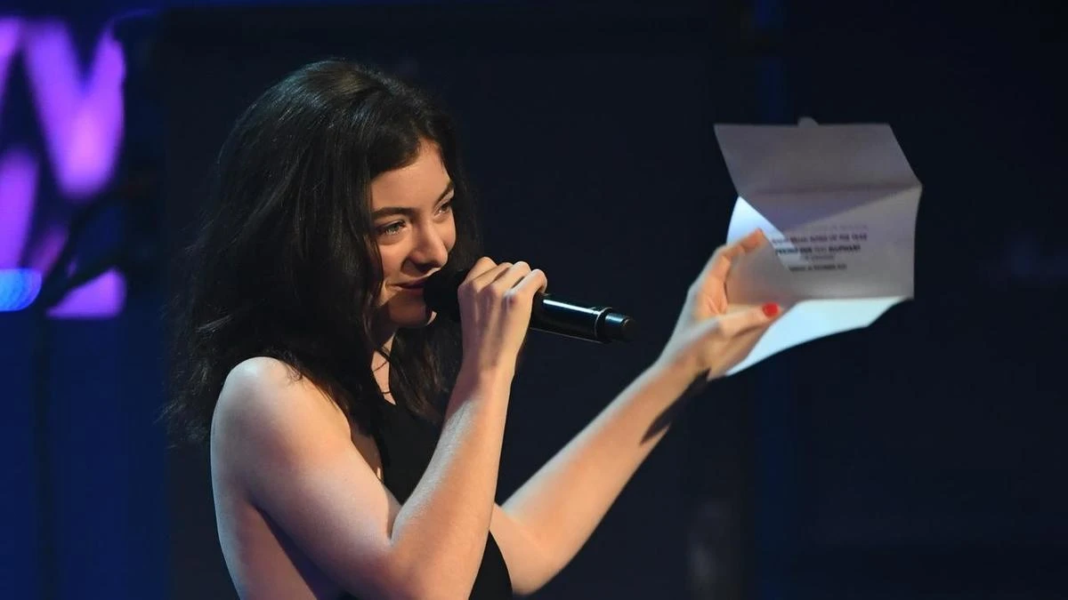 MusicLorde reveals 'thrilling' tour, new album