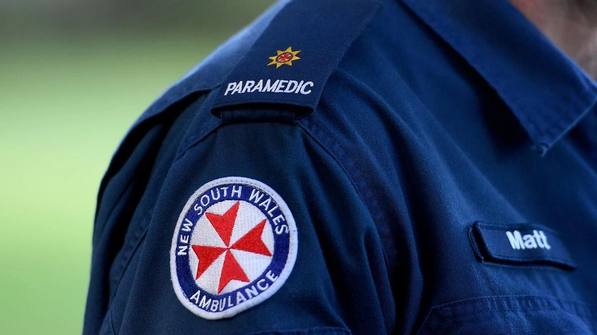 NSW paramedics plan budget day strike