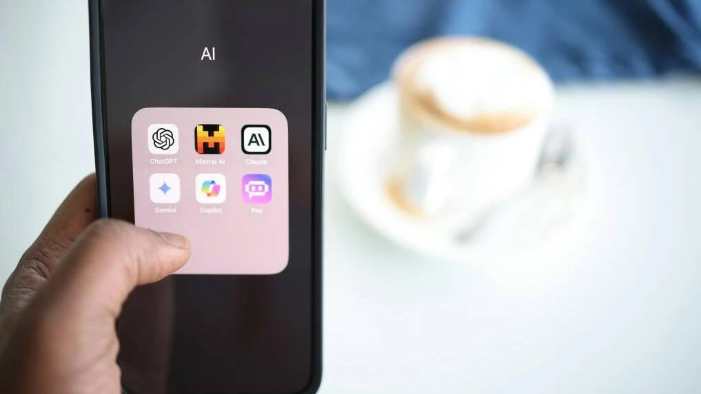 Gen Z and Millennials turn to AI for refinancing mortgage advice