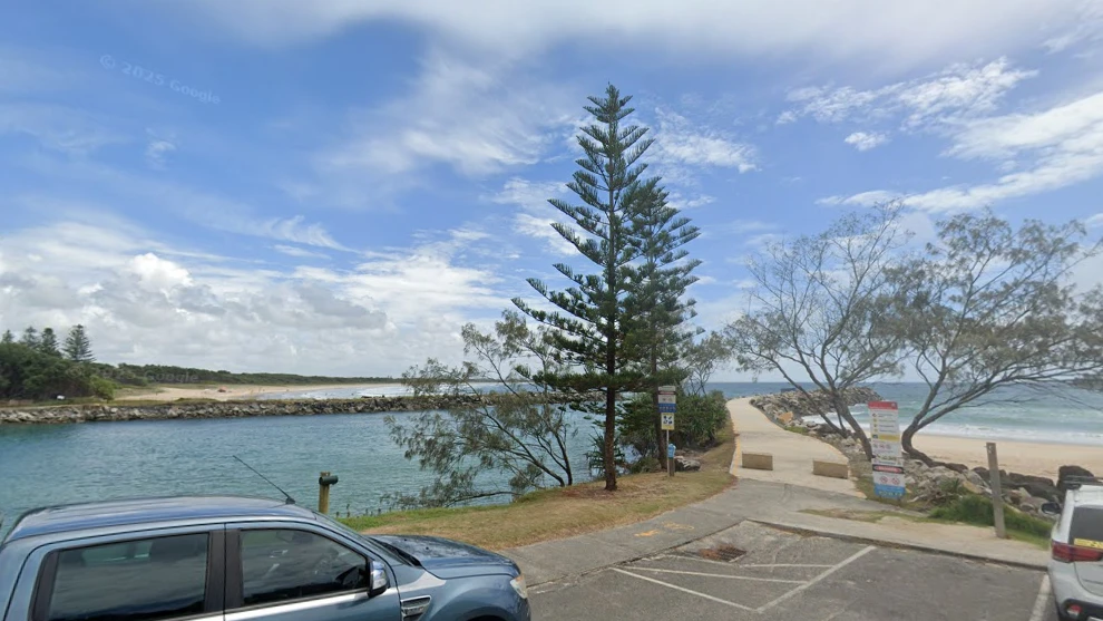 Fisherman drowns after being washed into surf at popular beach