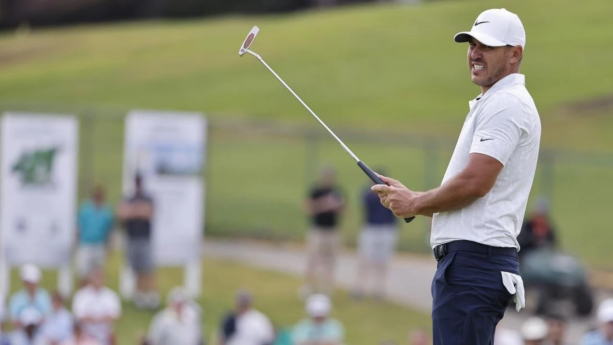 GolfKoepka in early share of US Open lead