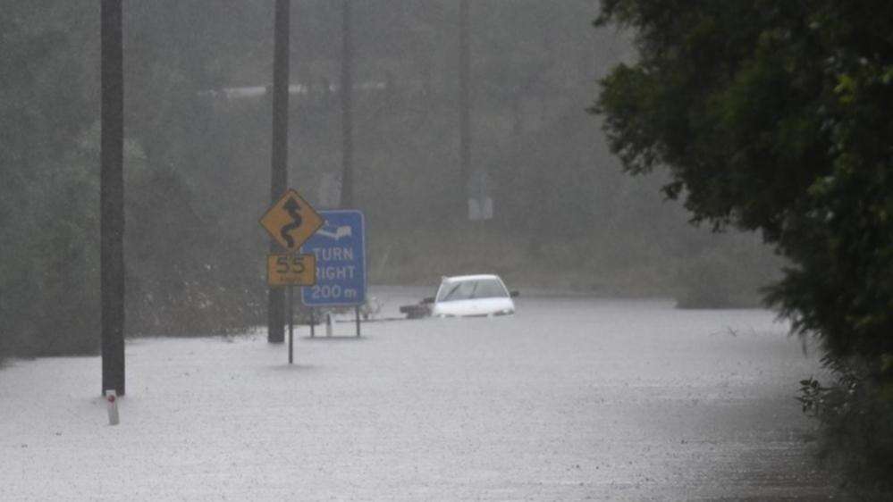 Sydney residents warned to evacuate over flood threat