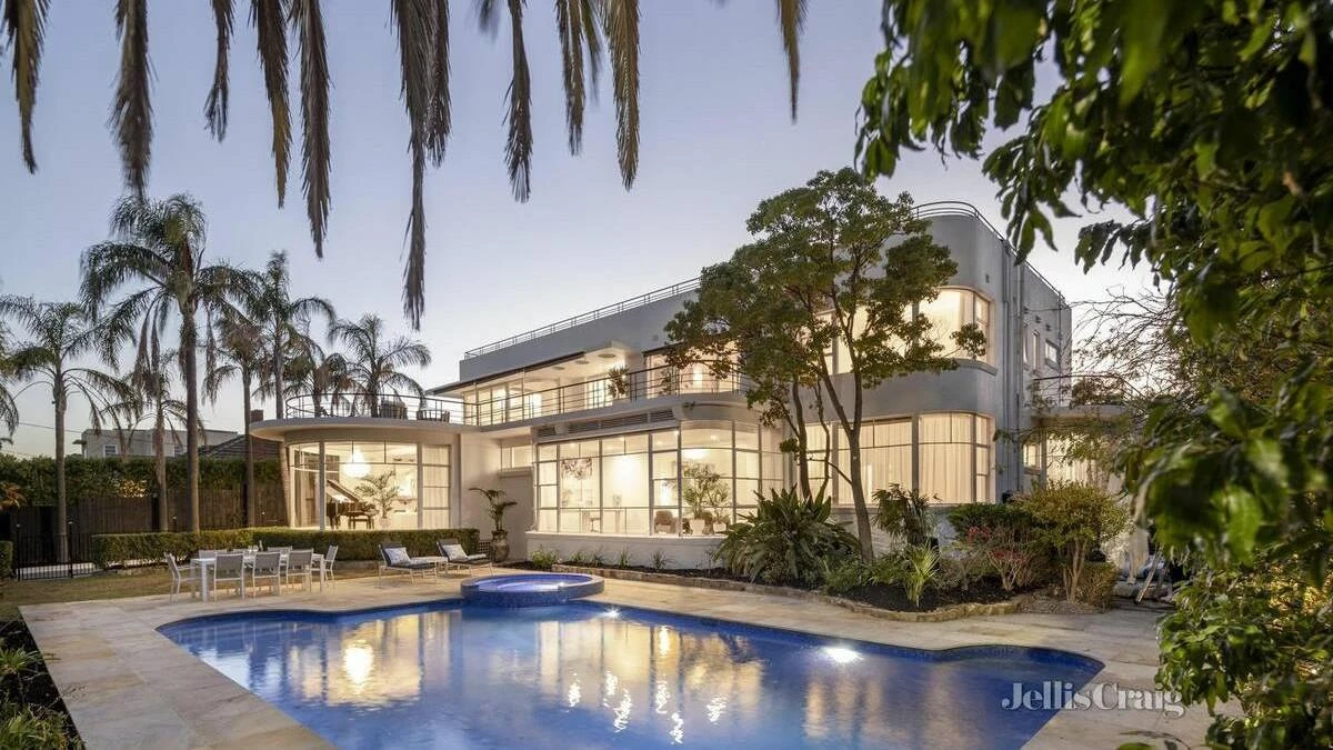Why investors are rushing back to Melbourne