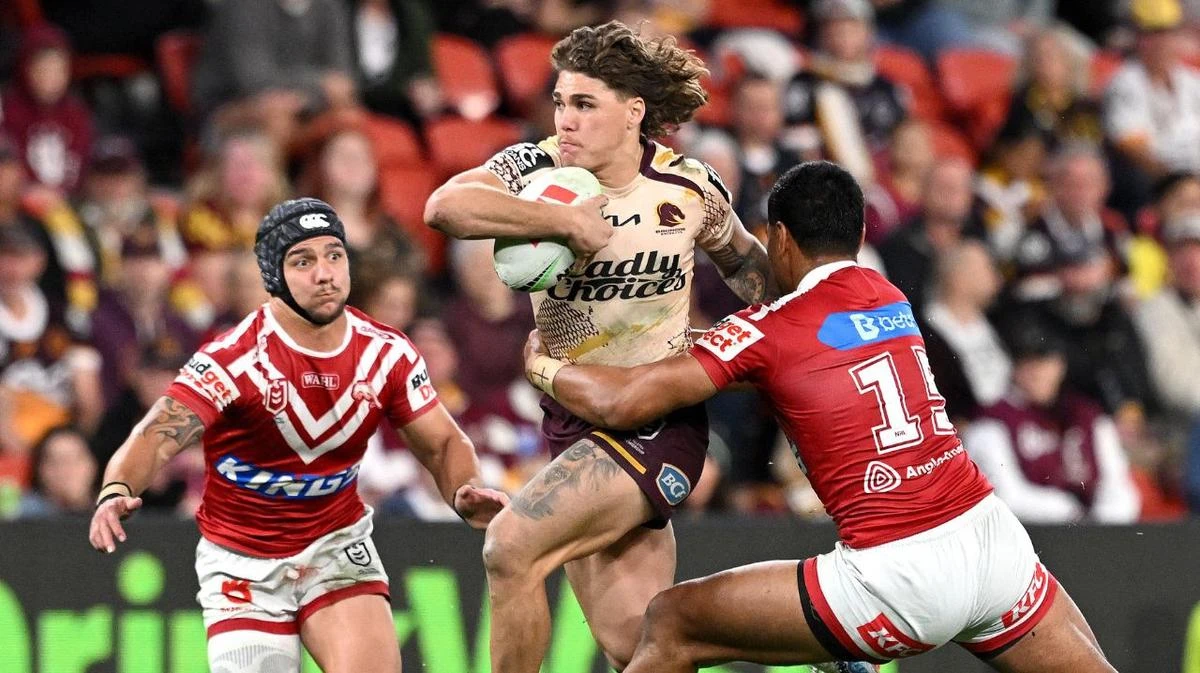 ‘Special’ Reece Walsh act turns NRL thriller on its head