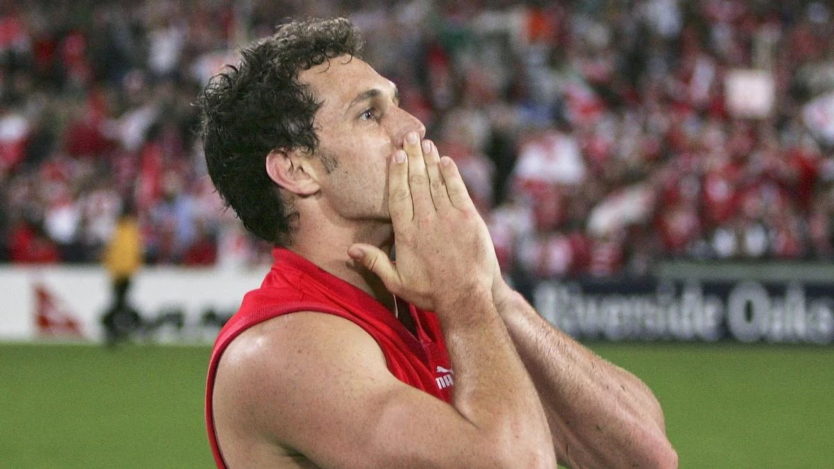 Iconic figure splits with AFL club after 20 years