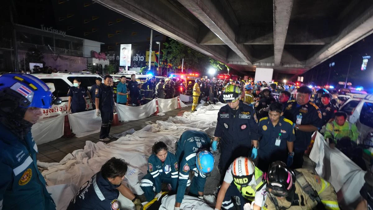 Deadly fire erupts in busy Bangkok pub