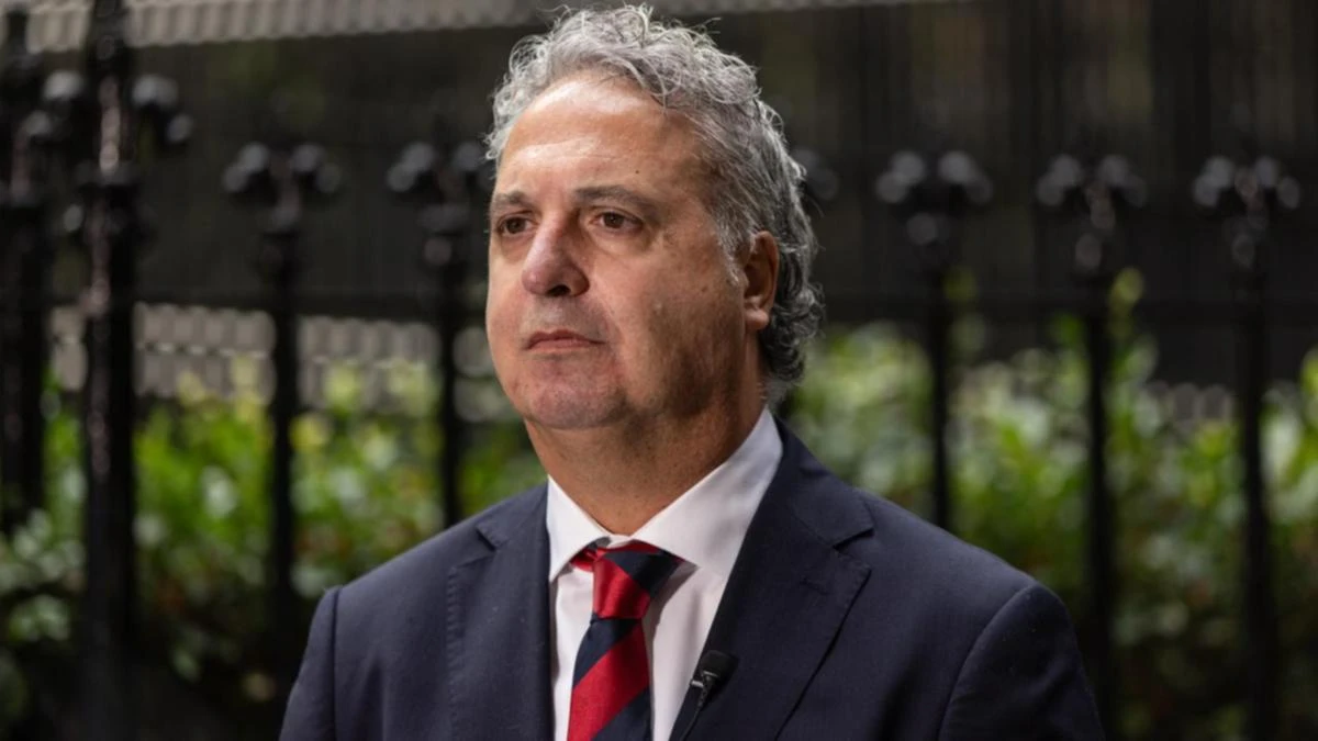 Melbourne set to go entire AFL season without full-time boss