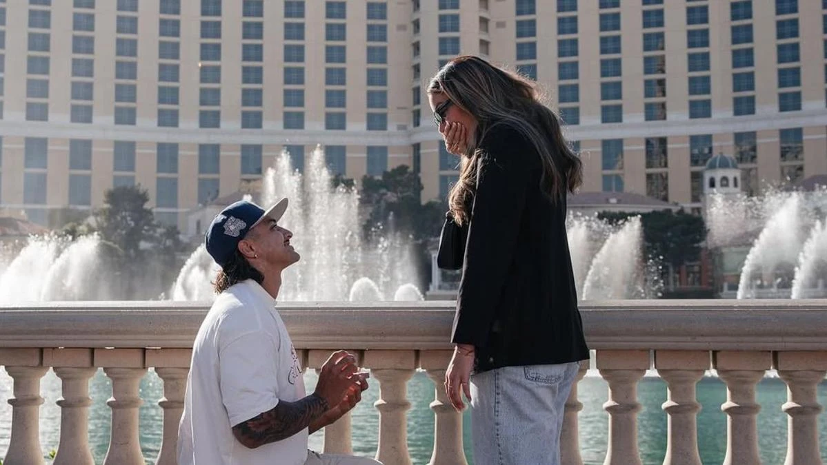 Romantic star suddenly turns cold on Vegas wedding