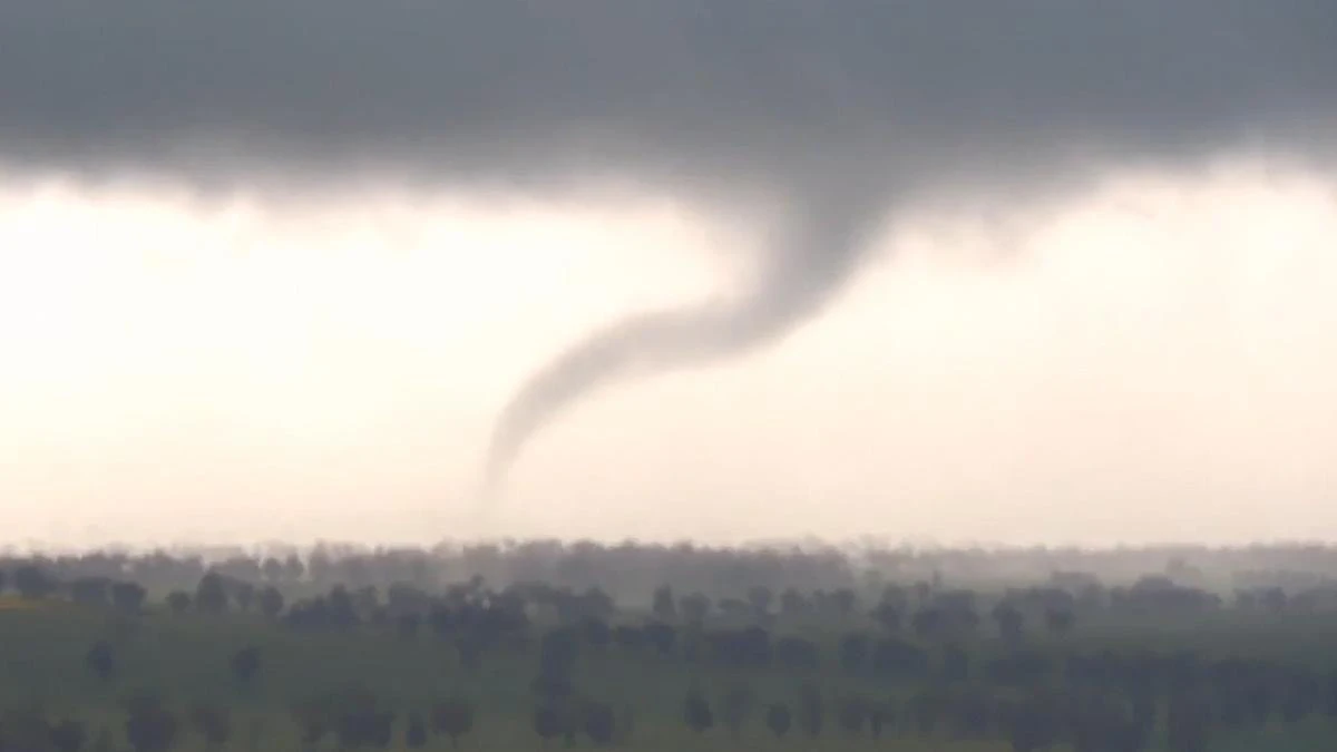 Tornado observed sweeping across NSW