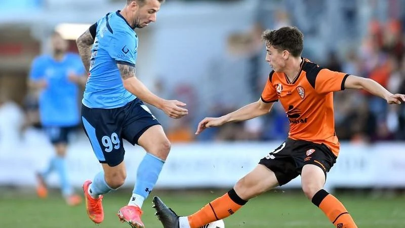 SoccerFit Le Fondre seeks history with Sydney FC