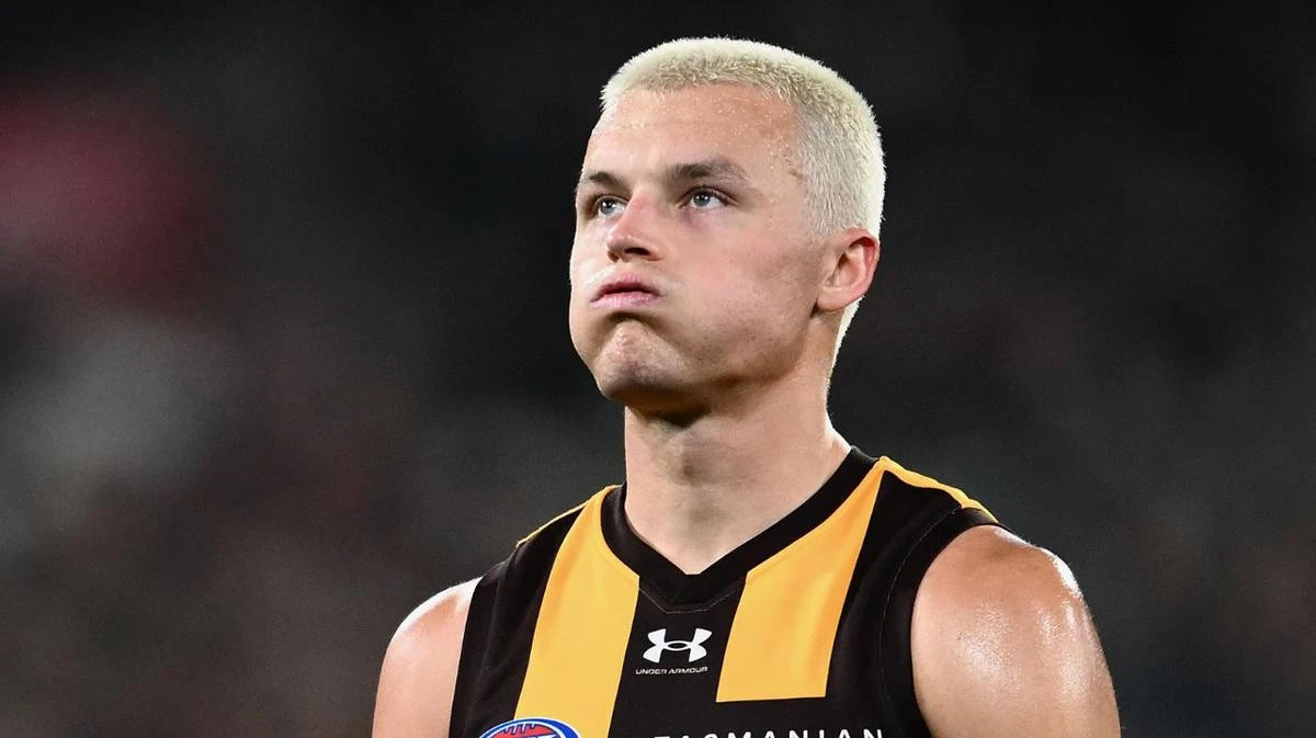 Rival club puts Hawthorn star ‘on their whiteboard’