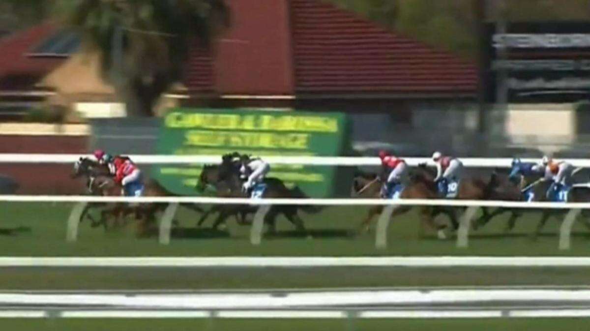 Jockey suffers serious head injuries in scary fall