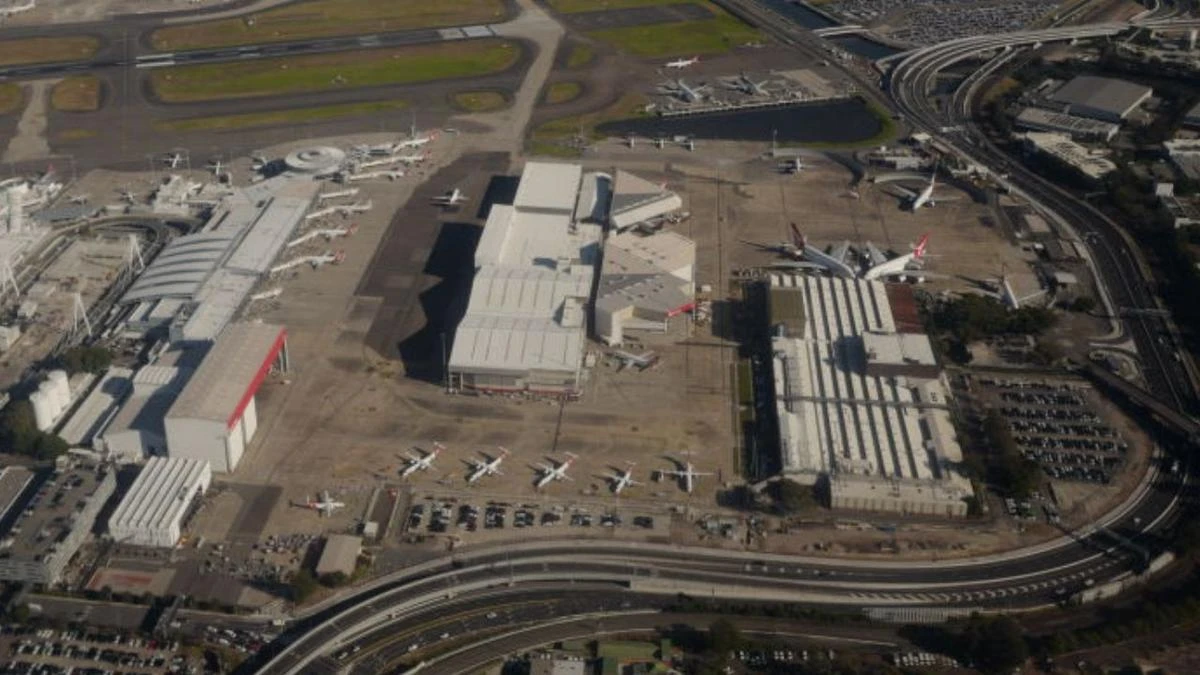 Worker at major Australian airport killed on the job