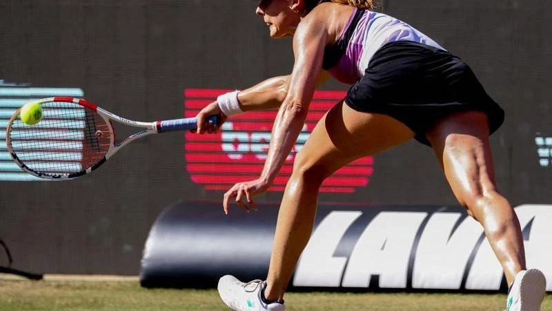 TennisCornet, Bencic, Samsonova into semis