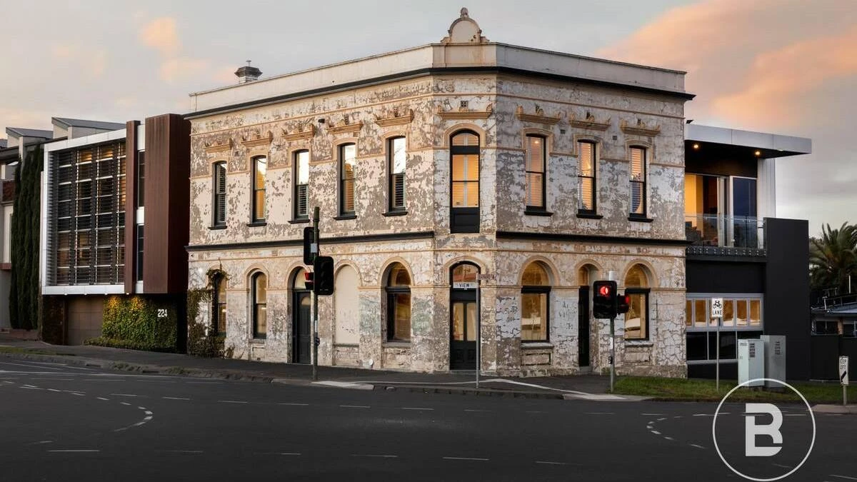 A historic former pub is up for sale in Bendigo for $4.1 million